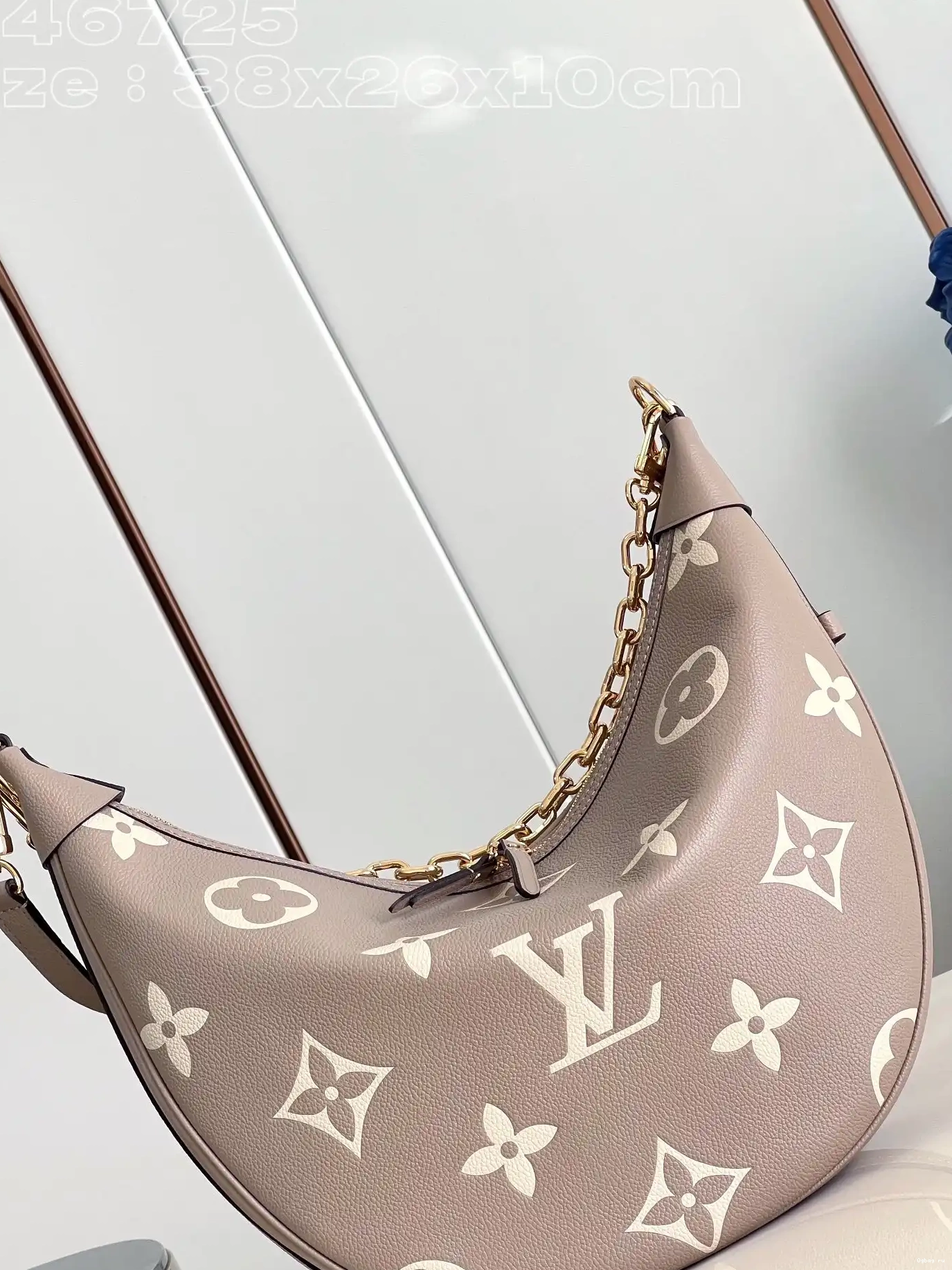 HOBO LOUIS VUITTON LOOP 0424